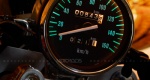 2011-Bajaj-Avenger-220-Review-Roadtest-Page-4-Analog-Speedometer-console