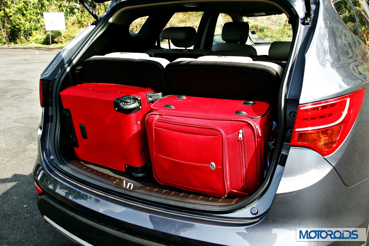 New Hyundai Santa Fe boot space 1