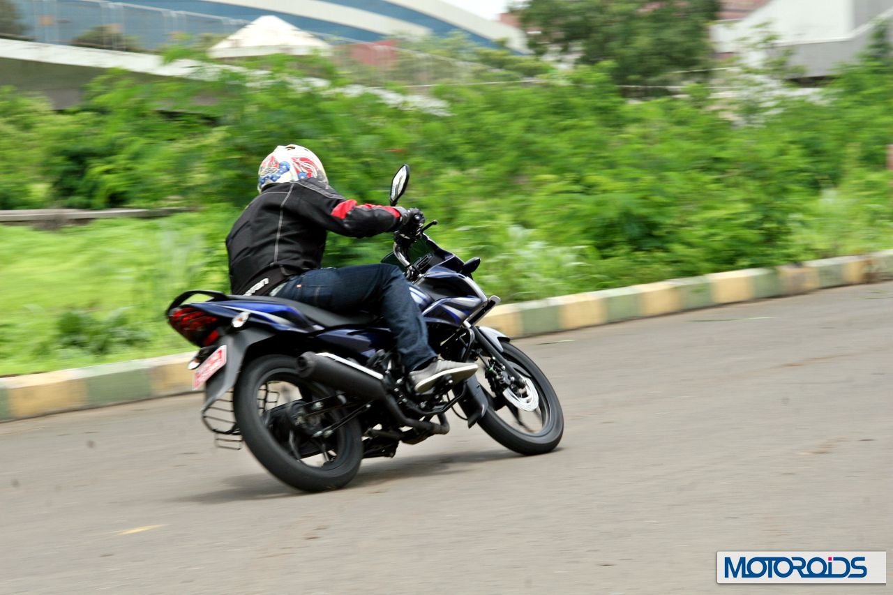 2014-Bajaj-Discover-150-F-14.jpg