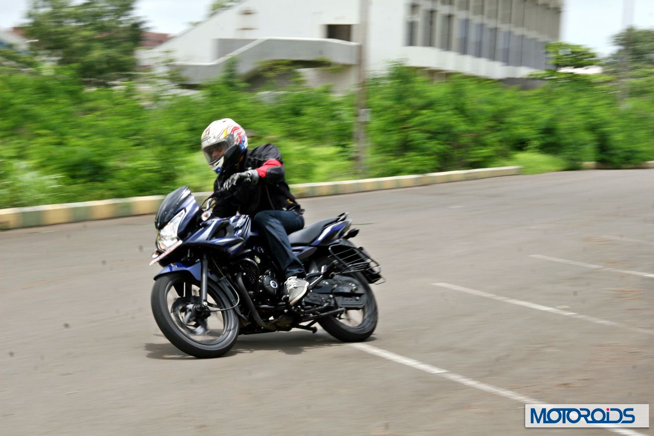 2014-Bajaj-Discover-150-F-15.jpg