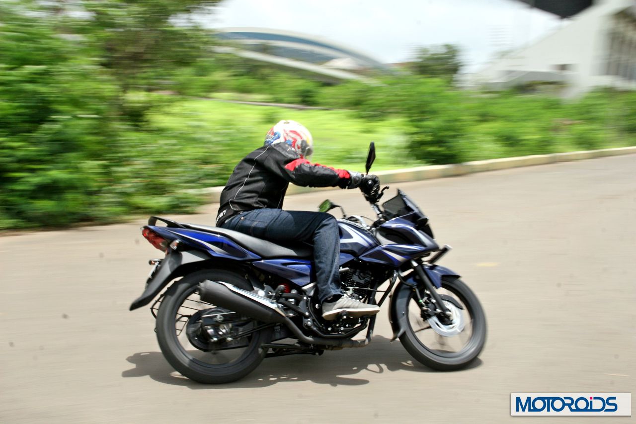 2014-Bajaj-Discover-150-F-18.jpg