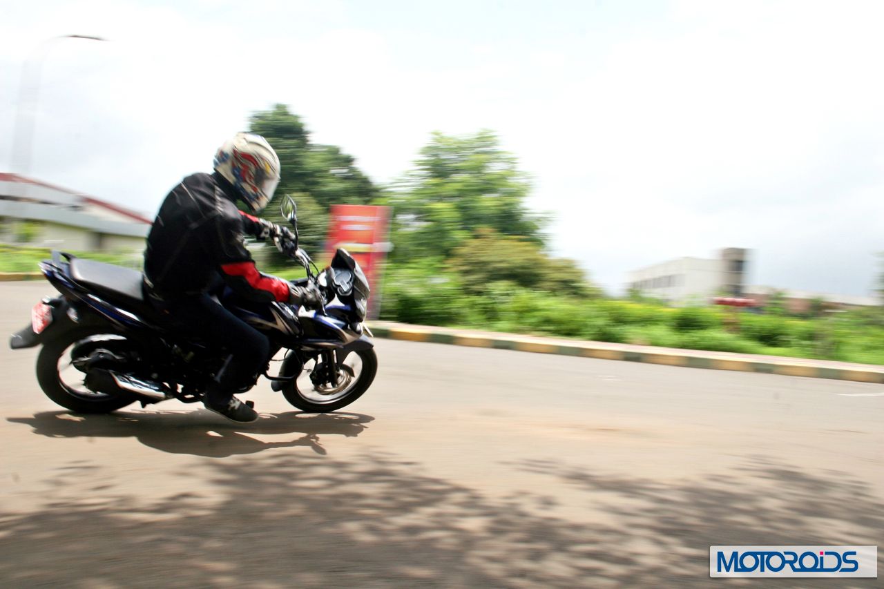 2014-Bajaj-Discover-150-F-6.jpg