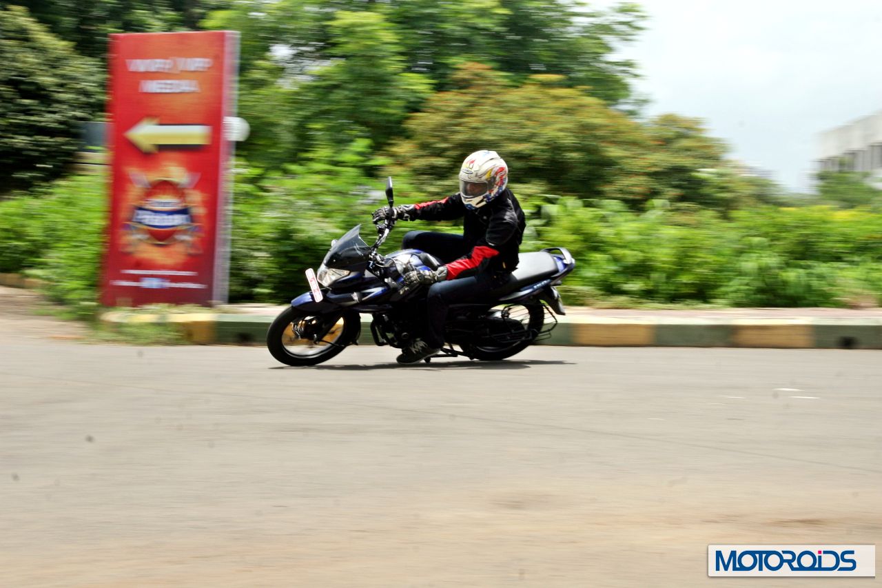 2014-Bajaj-Discover-150-F-8.jpg