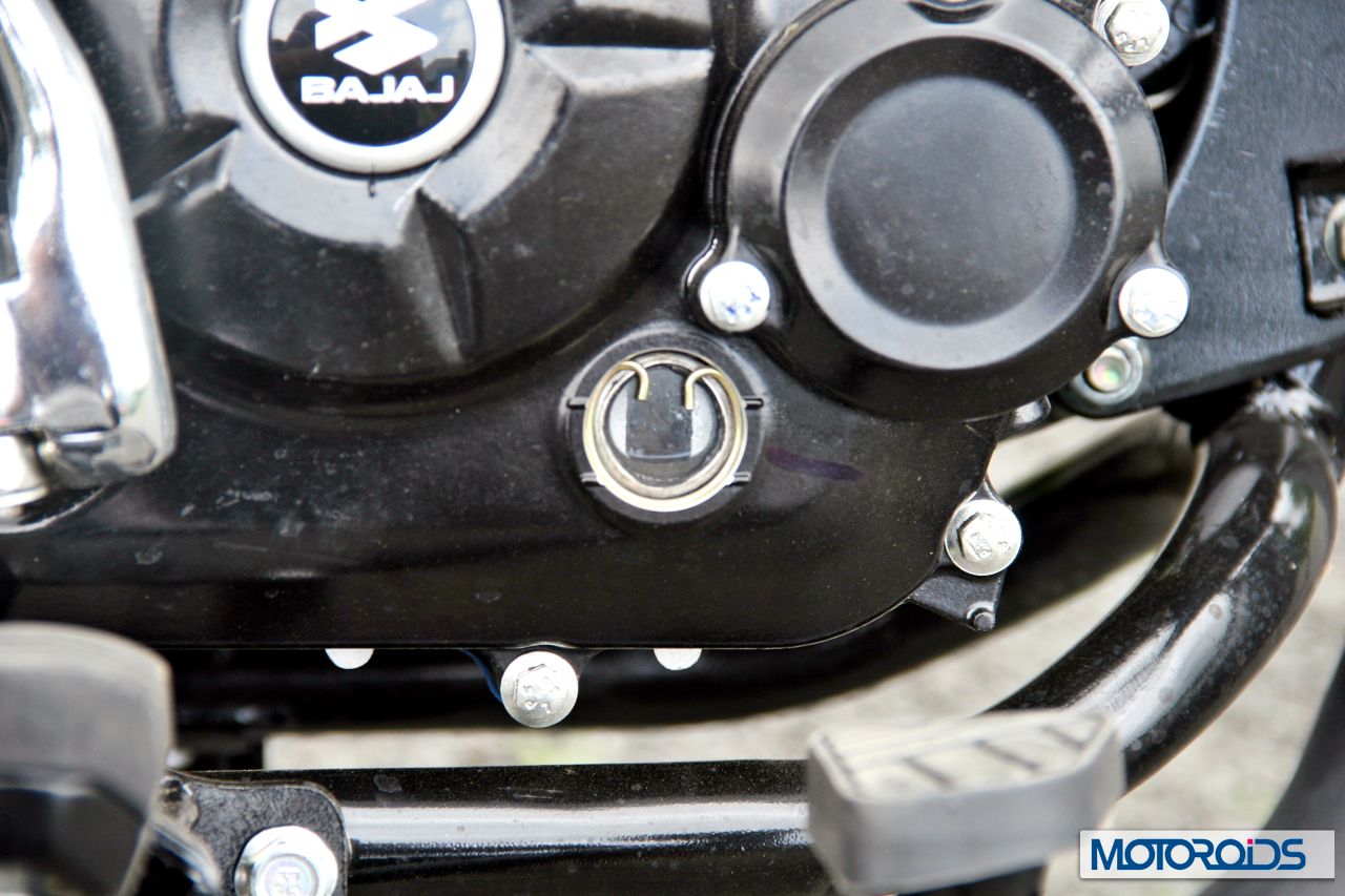 2014-Bajaj-Discover-150-engine.jpg