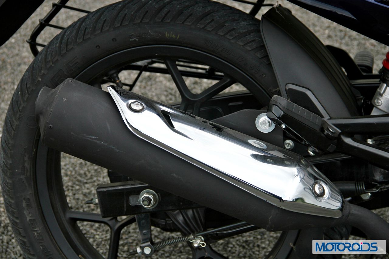 2014-Bajaj-Discover-150-exhaust-1.jpg