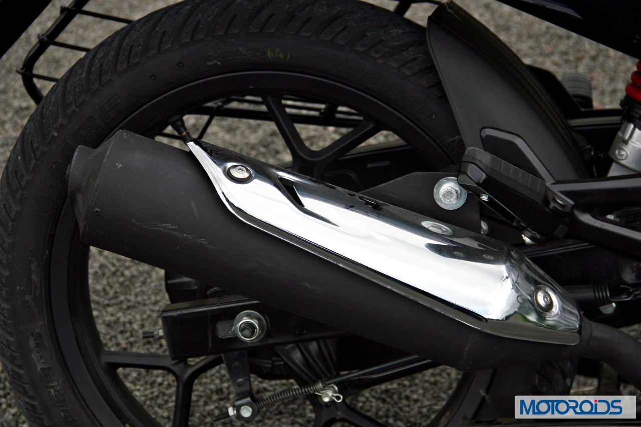 2014-Bajaj-Discover-150-exhaust-2.jpg