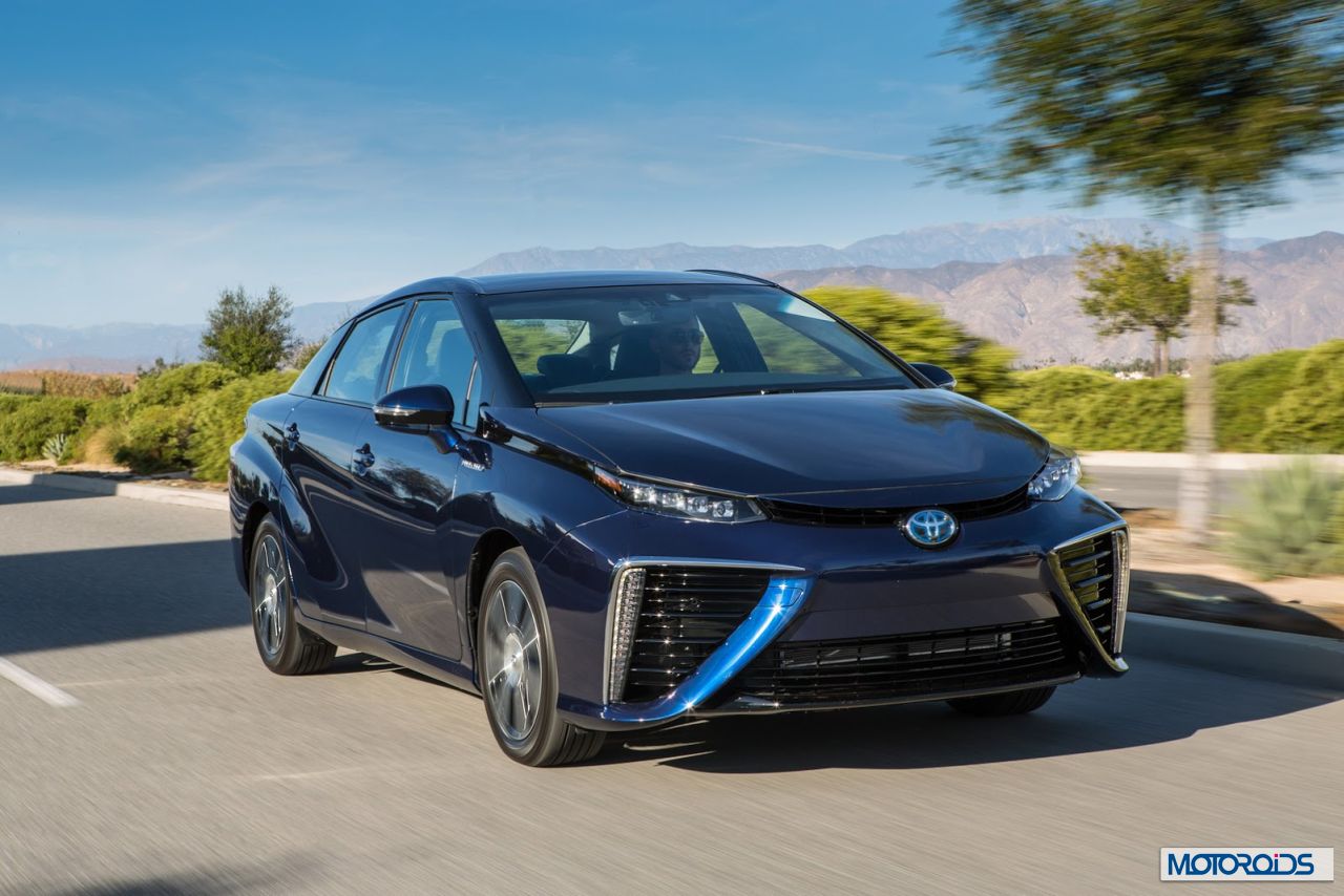 hydrogen fuel cell sedan revealed at la show: 02the future is