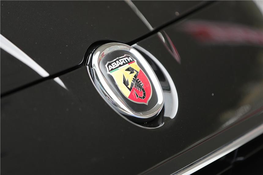 Fiat-Abarth-Punto-5.jpg