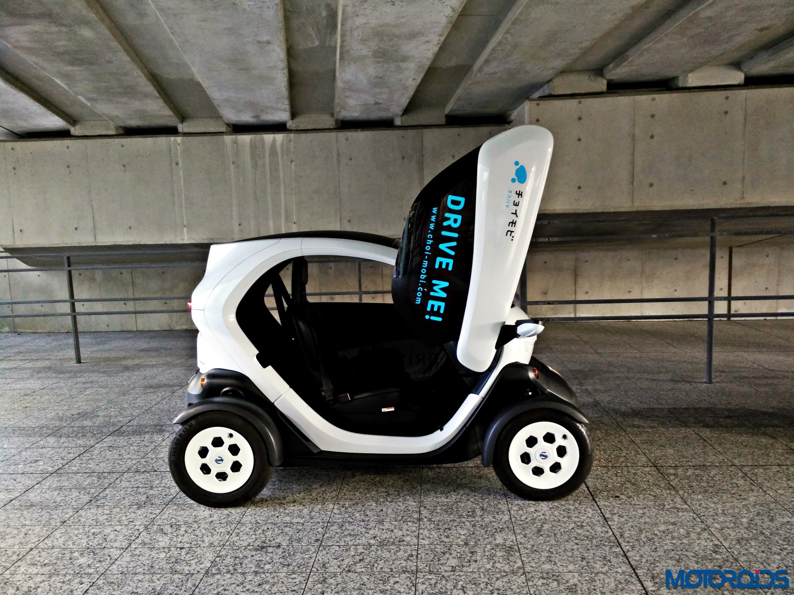 Nissan personal mobility vehicle concept #10