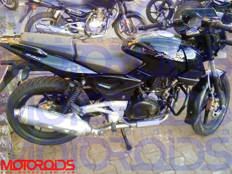 Pulsar 220 shop model 2010