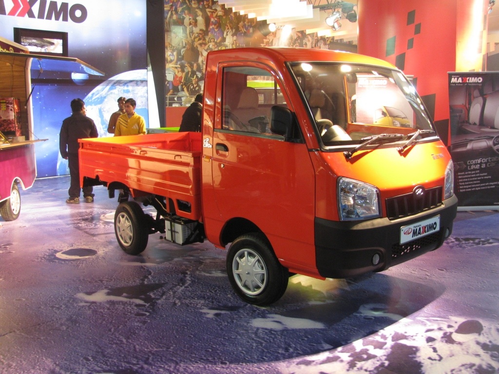 Mahindra Maxximo