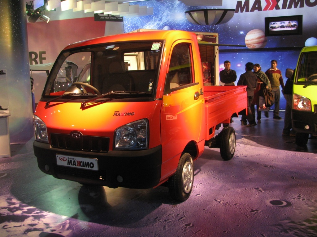 Mahindra Maxximo