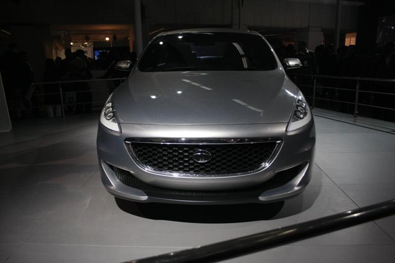 tata magic IRIS 2010 auto expo, motoroids