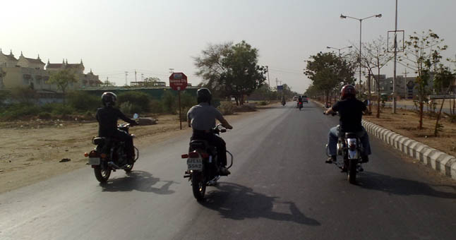 ahmedabad motomeet - www.motoroids.com