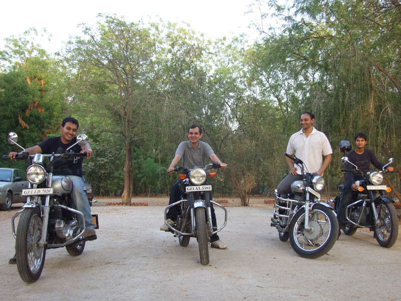 ahmedabad motomeet - www.motoroids.com