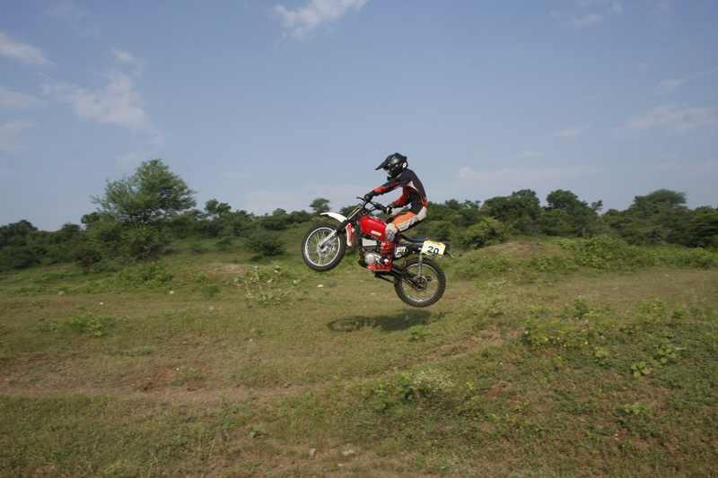 snehal chavan, motocross racer, motoroids,