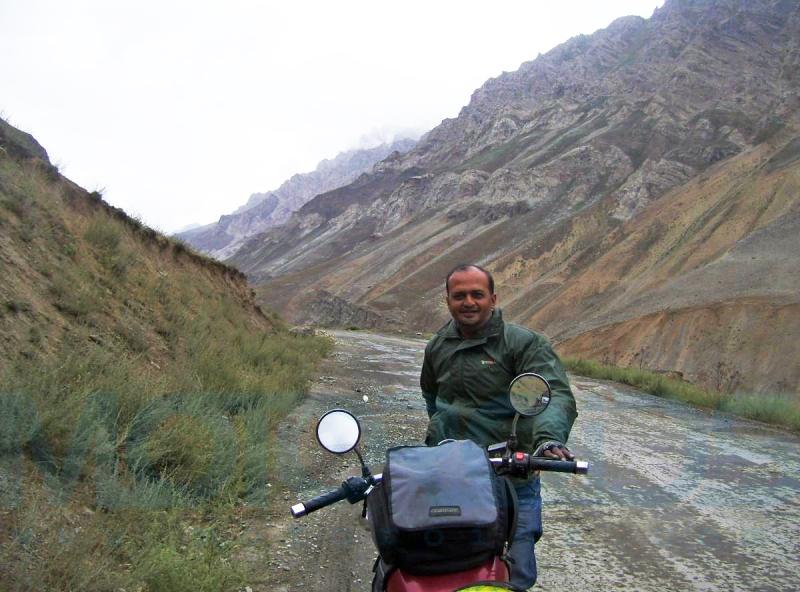 jaideep khodaskar rides solo from Ahmedabad to Leh, Ladakh and beyond on his Royal Enfield THunderbird
