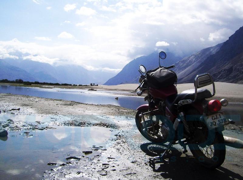 jaideep khodaskar rides solo from Ahmedabad to Leh, Ladakh and beyond on his Royal Enfield THunderbird