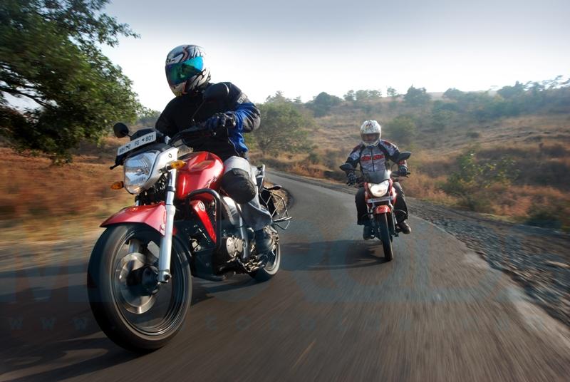 bajaj pulsar 135 v/s yamaha fz 16 comparo