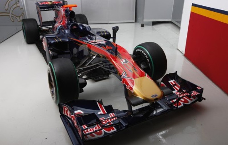 2010 torro rosso car