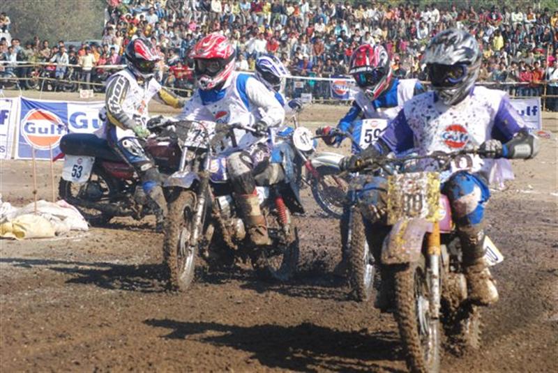 Gulf Cup Dirt Track Racing Bhopal - www.motoroids.com