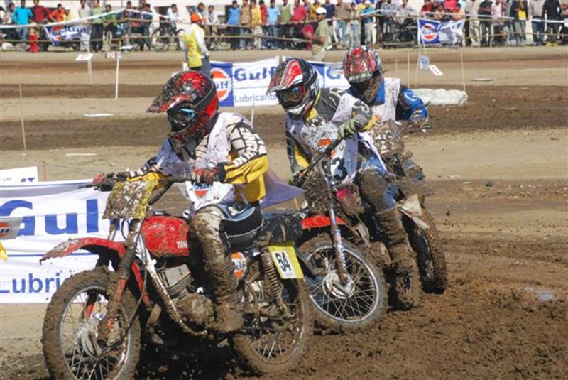 Gulf Cup Dirt Track Racing Bhopal - www.motoroids.com