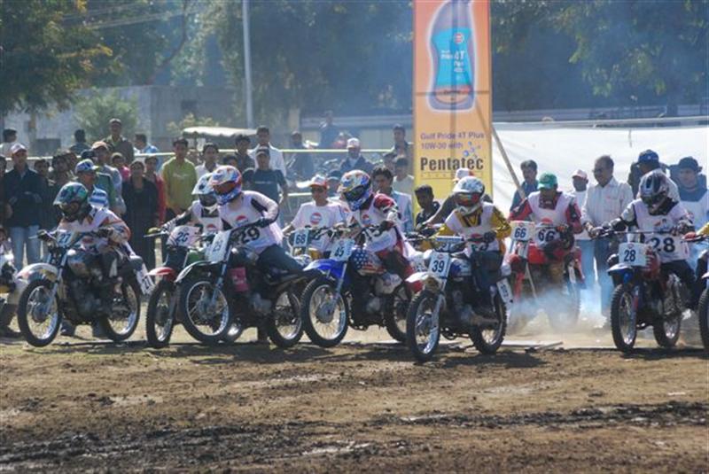 Gulf Cup Dirt Track Racing Bhopal - www.motoroids.com