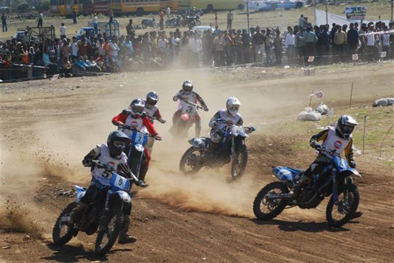 Gulf Cup Dirt Track Racing Bhopal - www.motoroids.com