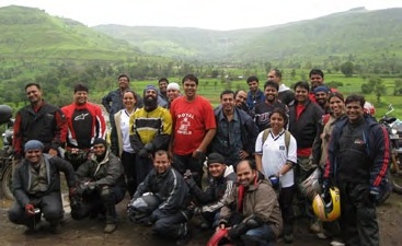 Roadshakers, the Royal Enfield club from Pune