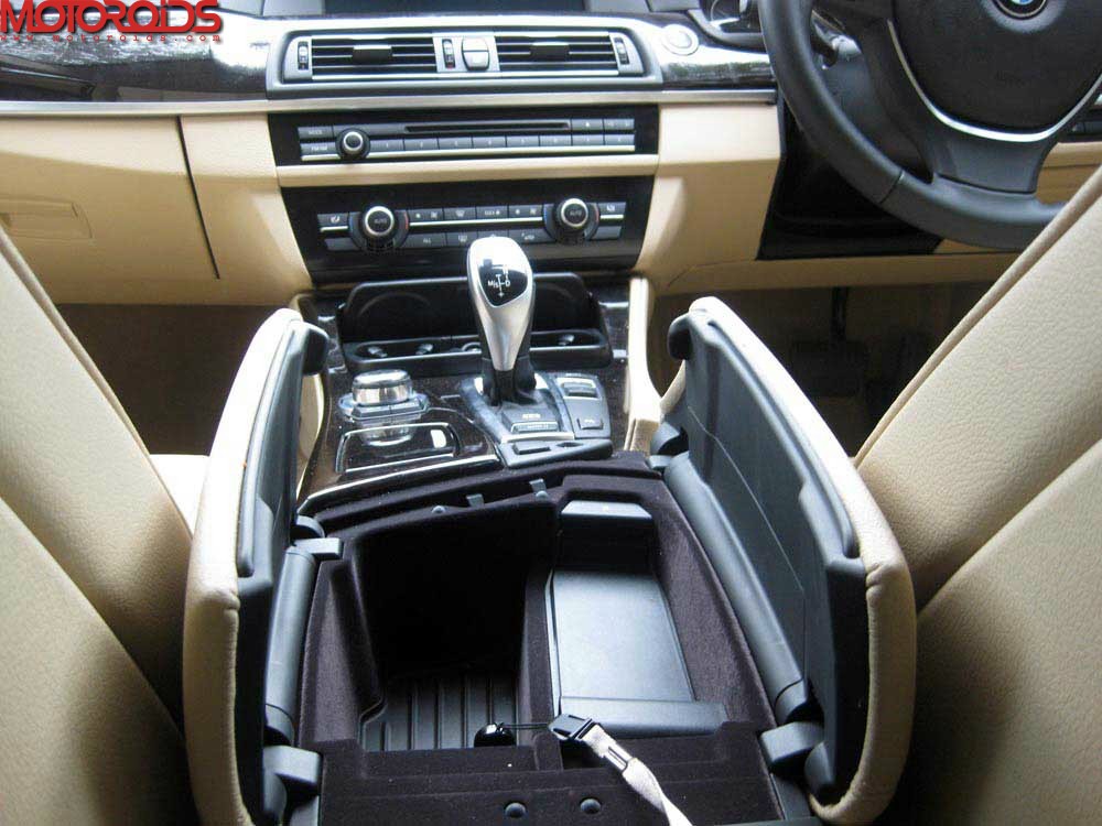 2012 BMW 530d F10 (43)