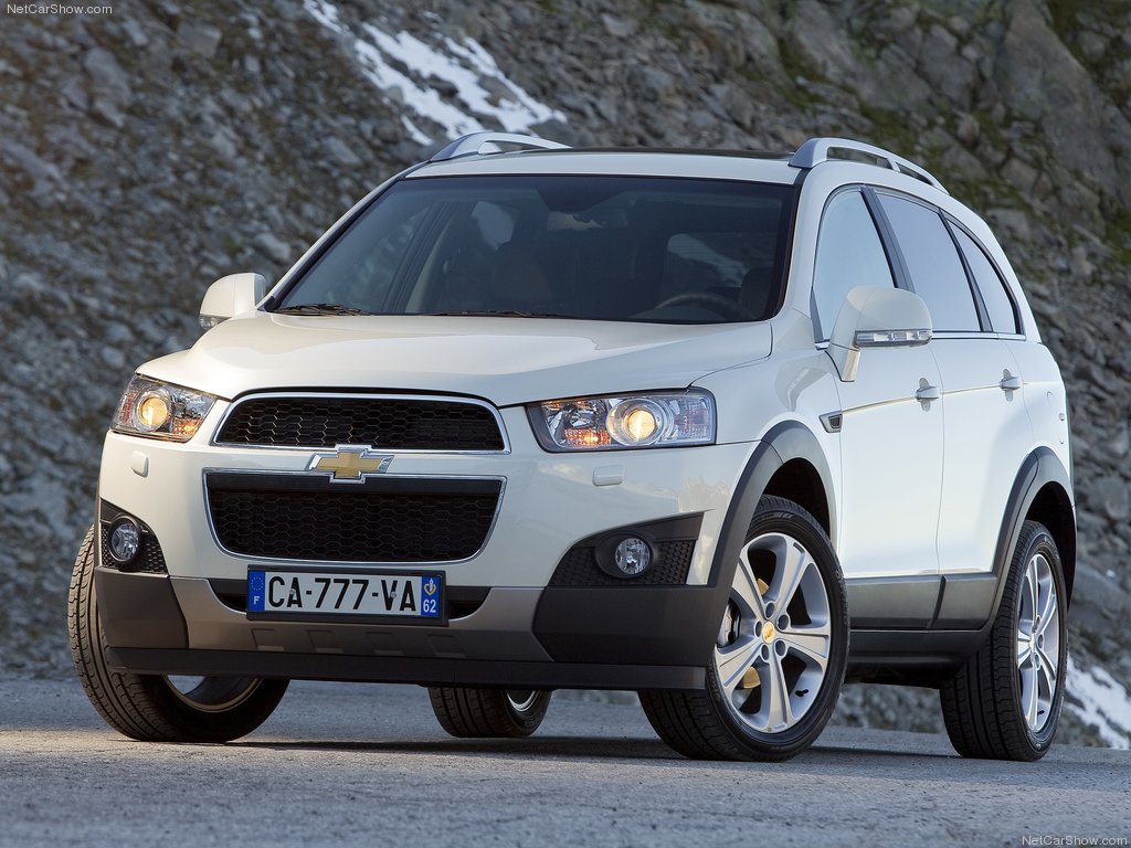 GM Chevrolet at 2012 Auto Expo (1)