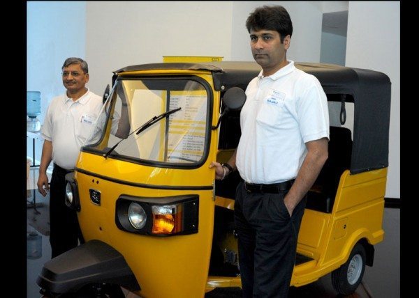 rp_bajaj_re_vehicles_motoroids.jpg