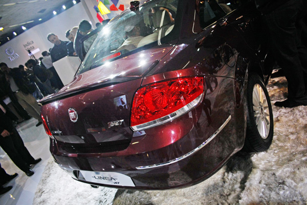 FIAT Line T-jet 1.4 for India boot lid, auto expo 2010, 2011 FIAT T-jet caught on test in India; will be launched in September 2010. More info and details on price, changes, availability and equipment are available on Motoroids.com