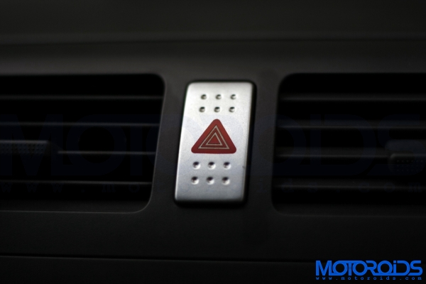 Hazard light swtich