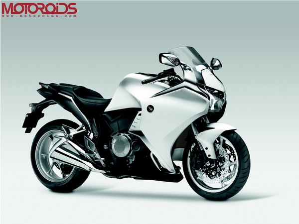 Honda VFR1200F Seal Silver Metallic Honda has launched the VFR1200F in India for Rs. 17.5-lakh. All the details and info on Motoroids.com