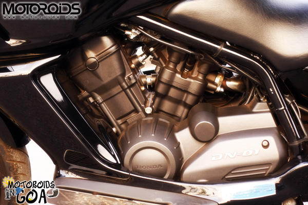 2010 Honda DN-01 engine