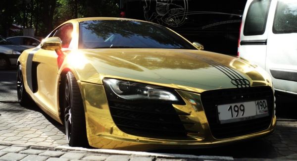 A gold plated Audi R8 was spotted in Moscow Russia - the same place where a gold plated Porsche was stolen some time back after it became famous on the internet