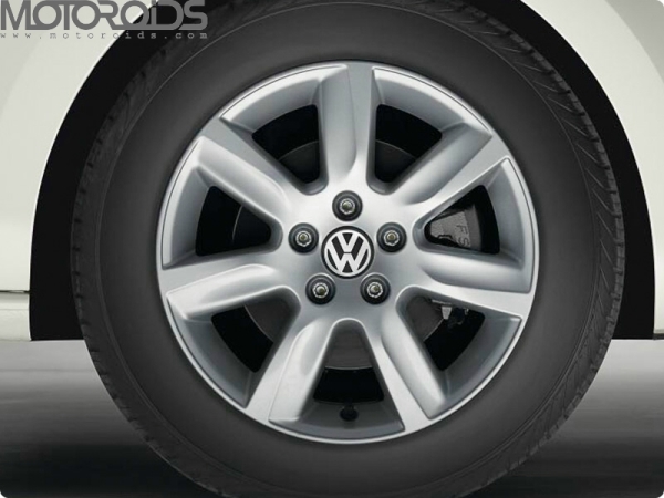 VW Vento pictures / images