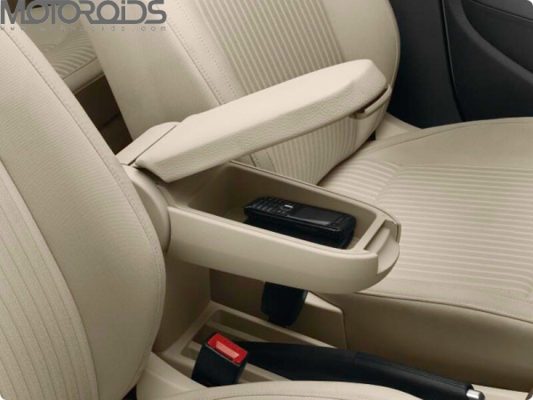 VW Vento pictures / images