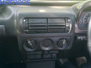 mahindra Thar first drive review by https://Motoroids.com Mmahindra Thar center console