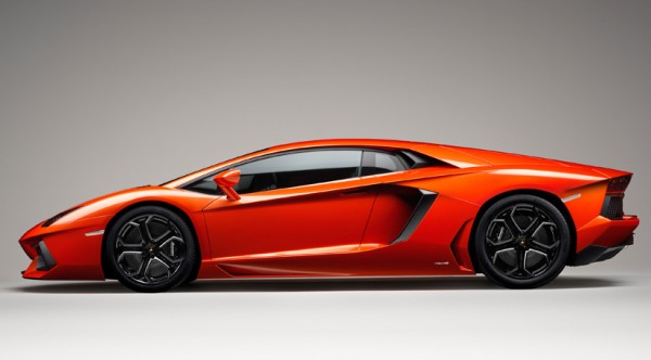 rp_Lamborghini-Aventador-profile.jpg