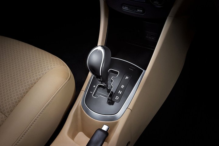 Hyundai India Releases 2011 Interiors Snaps