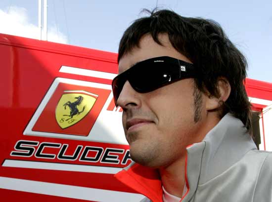 rp_Fernando-Alonso-with-ferrari-till-2016.jpg