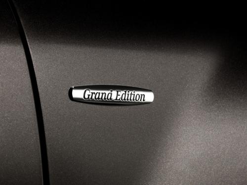 Mercedes Showcases GL Grand Edition