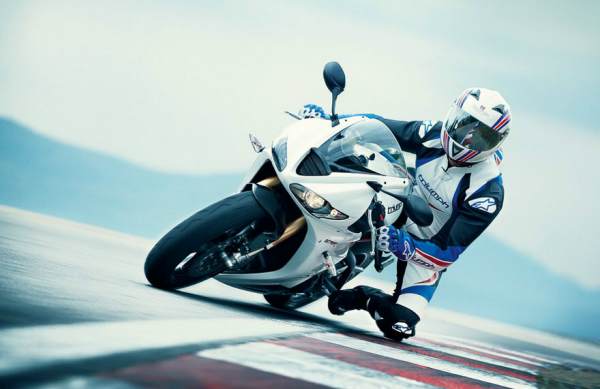 rp_2011-Triumph-Daytona-675R.jpg