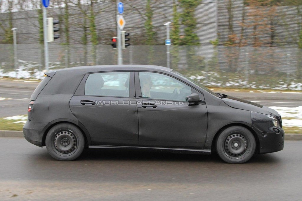 Spy Images : Mercedes Benz B-Class