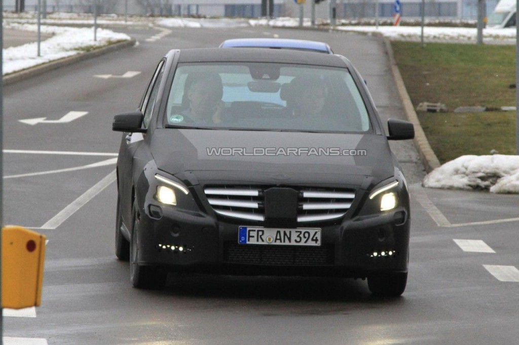 Spy Images : Mercedes Benz B-Class