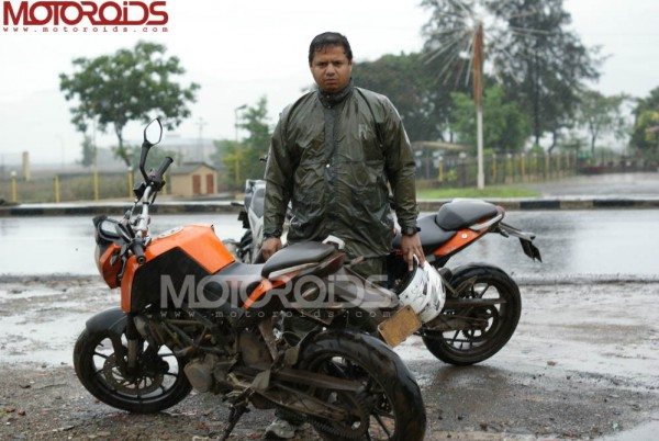 rp_Bajaj-Ktm-Duke-200-2.jpg