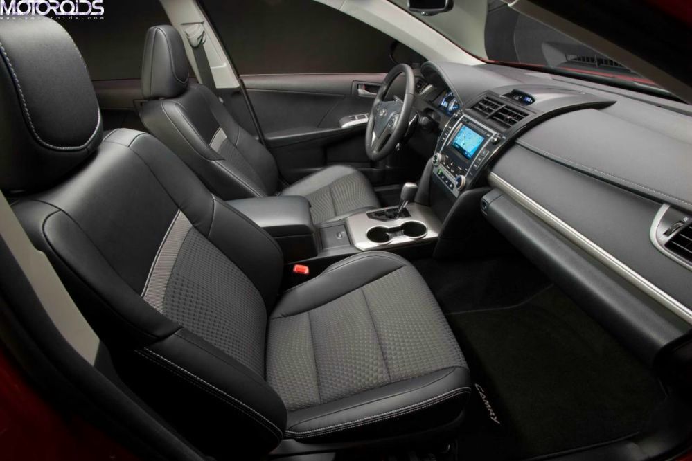 2012 Camry, sveneth generation Camry (7)