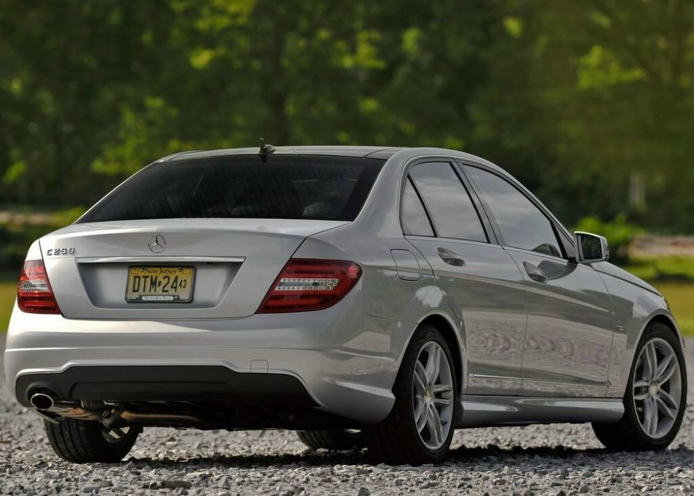 New 2012 Mercedes C-class (4)